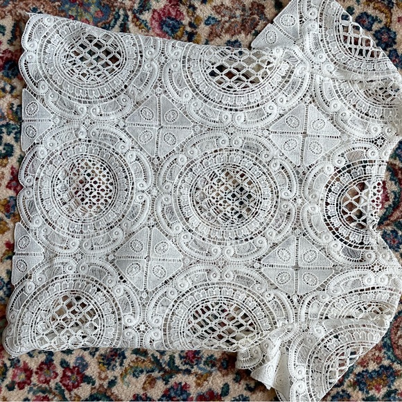 Anthropologie Blue Tassel lace top, white, size medium - Picture 3 of 5